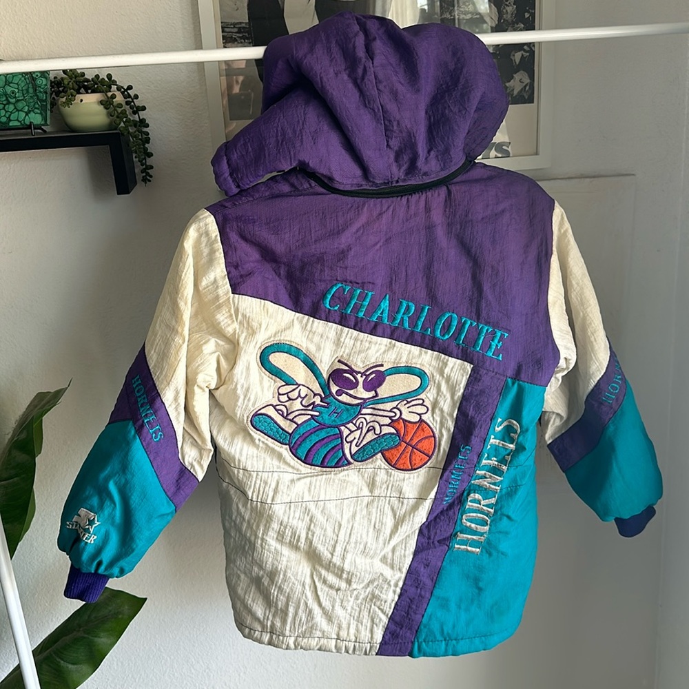 Vintage 90s youth Charlotte Hornets starter zip up jacket